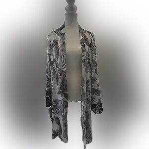 La Vie En Rose silky kimono type robe with lace and ties